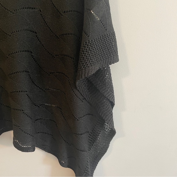 Ivonne Black Knit Poncho - One Size - Made in Italy - Acrylic Blend - Picture 2 of 7